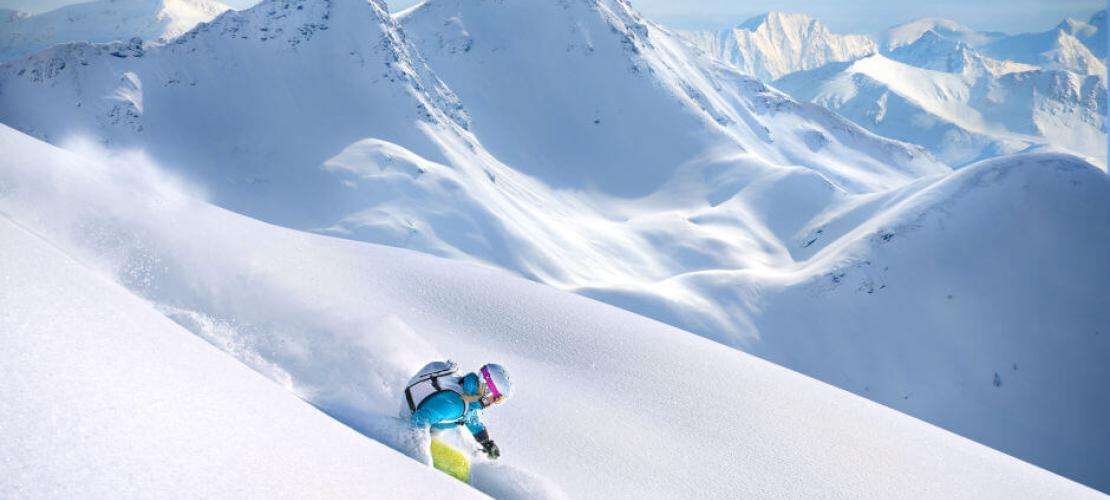 skiing and how to avoid avalanches