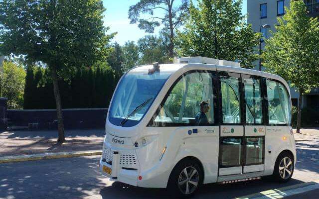 autonomous bus in urban area needs GNSS receiver with integrity