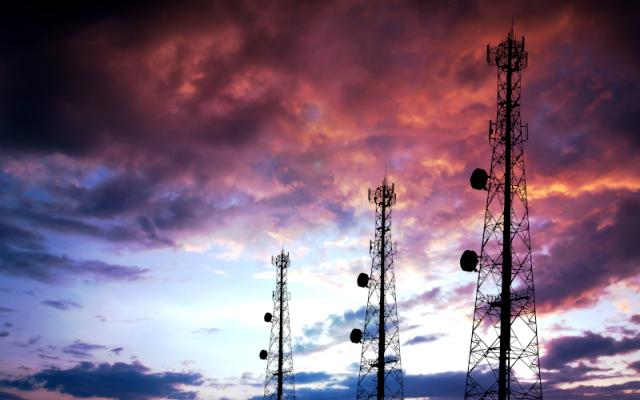 telecom-towers